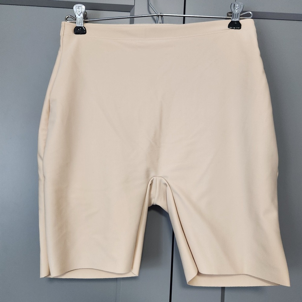 New SKIMS Body Butt Enhancing Short Sand Beige Shapewear M BO-SHO-5939W Pads